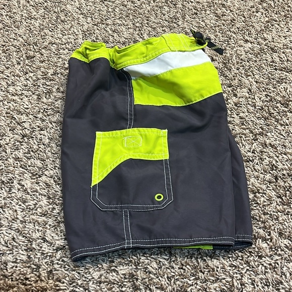 L.L BEAN swim trunk bundle - Picture 2 of 8